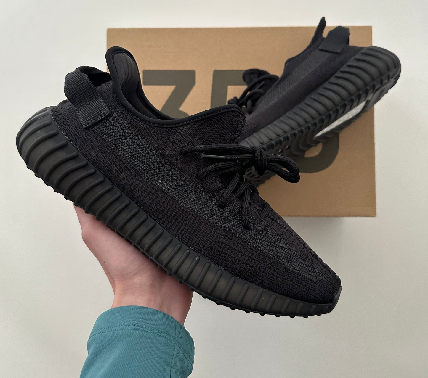 YEEZY - BOOST 350 V2 ONYX TRAINERS